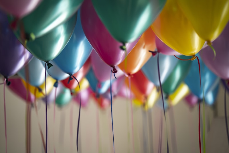 Bars pour un anniversaire à Nice — comment organiser une soirée qui tient la route